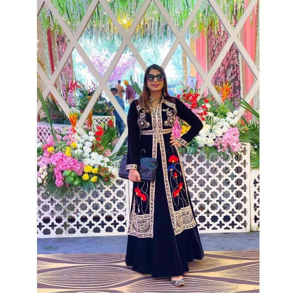  Lehenga-Koti